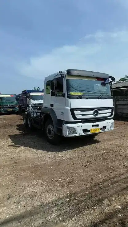MERCEDEZ BENZ AXOR 4928 T