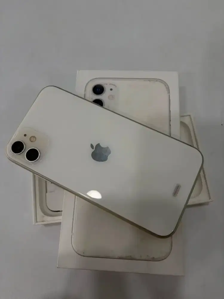 iPhone 11 64GB iBox