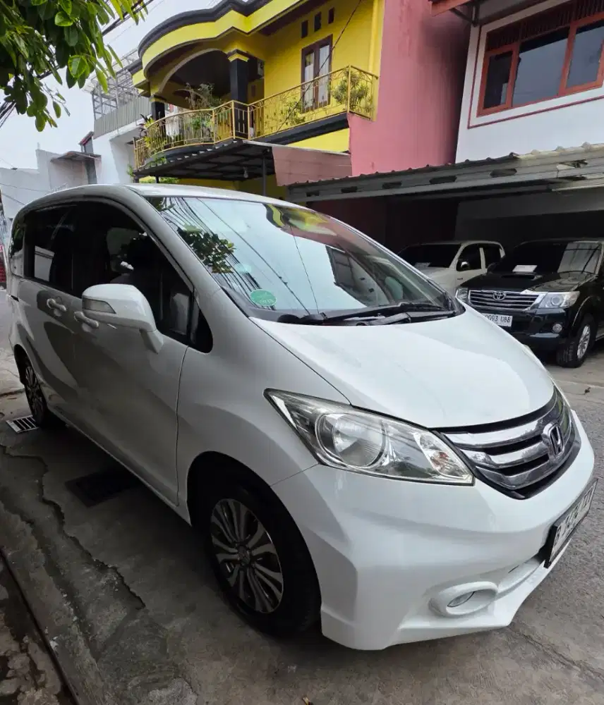 Honda freed psd 2015 / 2014 Tgn pertama