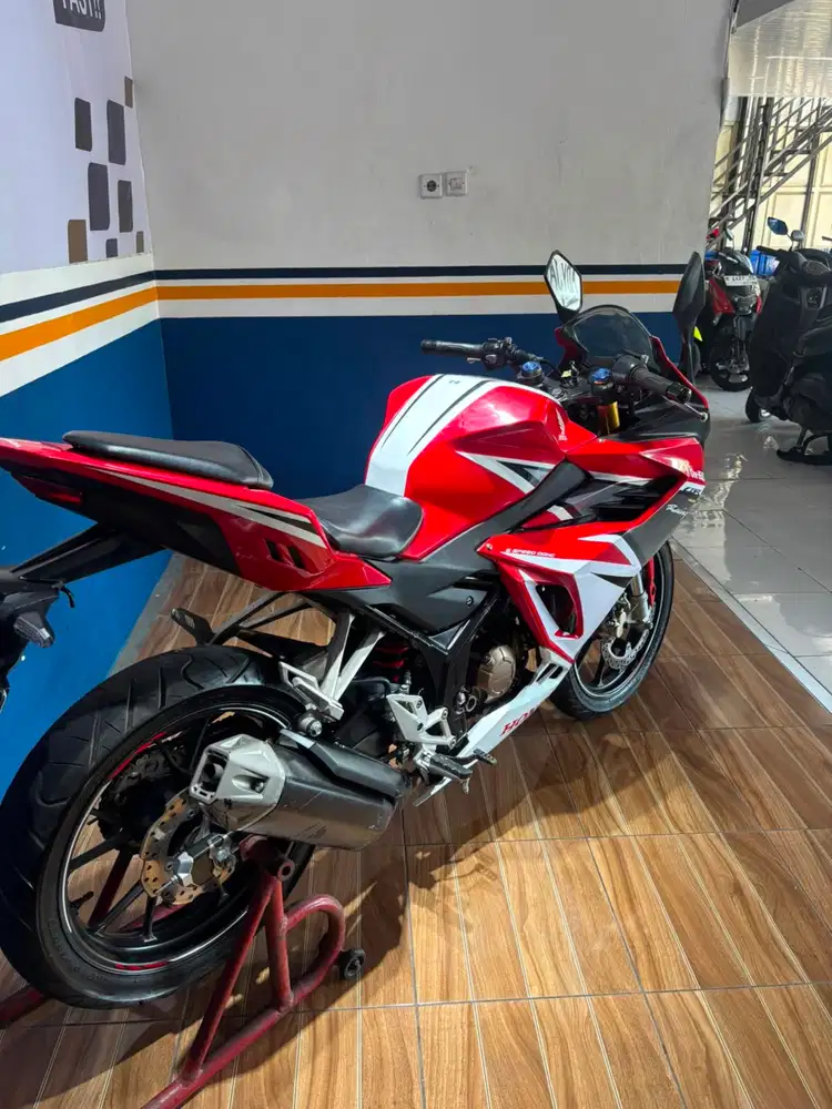 Honda CBR 150R 202