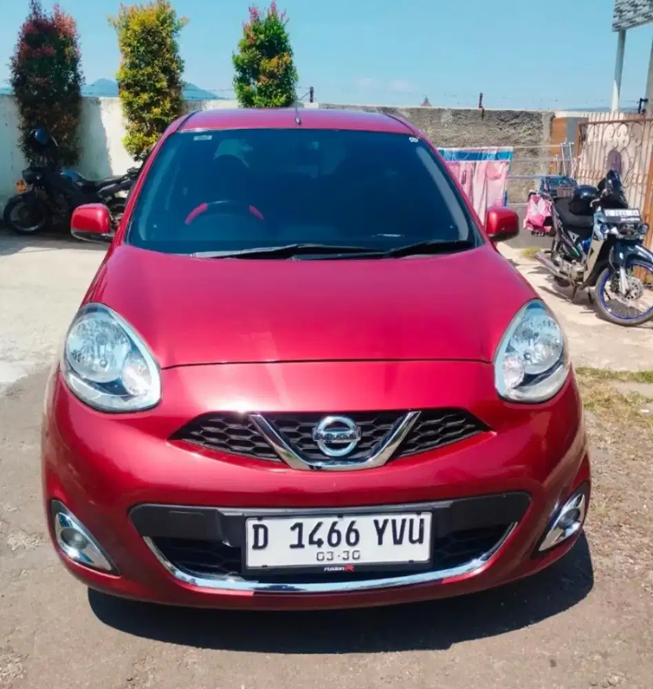 Nissan March, matic, type XS1.2, tahun 2014, merah maroon