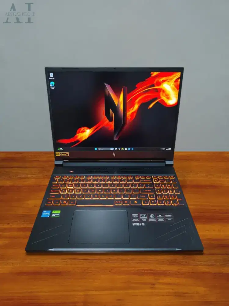 Acer Nitro V16 i5-14450HX 16GB RTX 4050 512GB x Legion Helios Omen