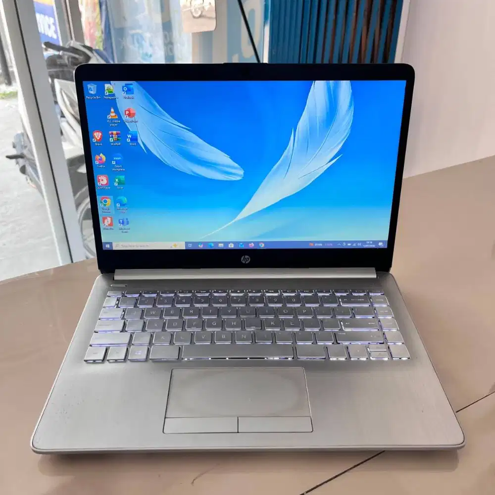 LAPTOP HP 14S -CF1051TU