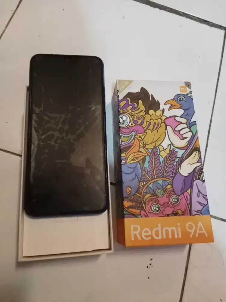Redmi 9A dengan kotak.. lcd retak
