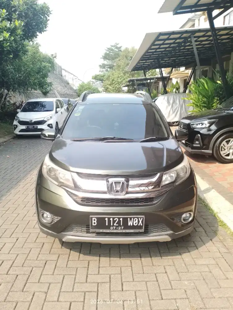 BRV E CVT 2017 warna hijau
