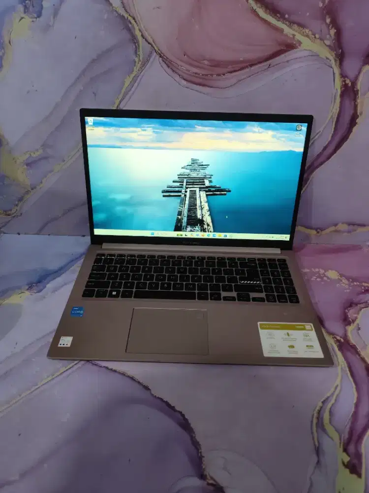 Asus vivobook A1502ZA Intel core i3-1215u 4/512 SSD touchscreen