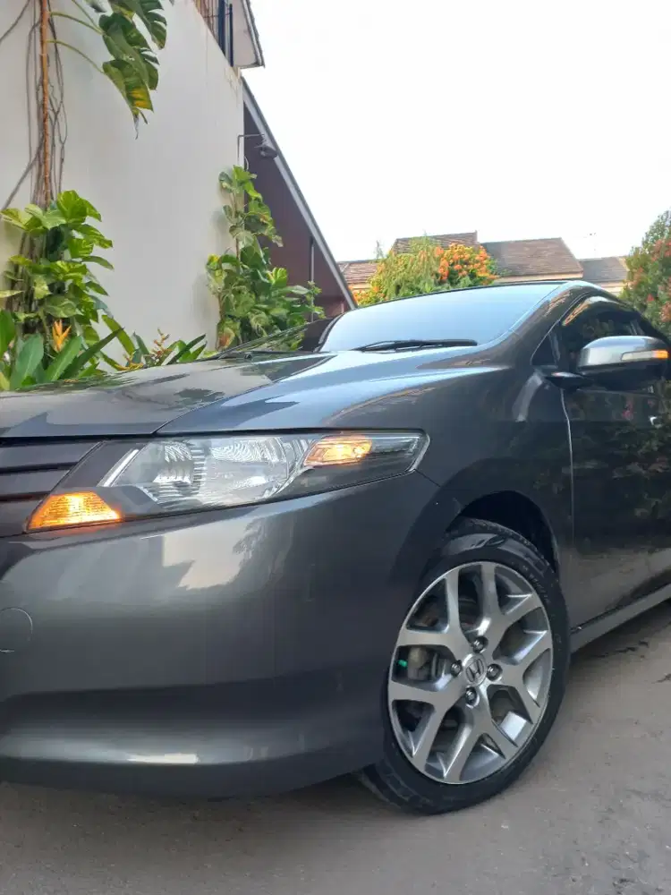 City E 2010 automatic siap pakai