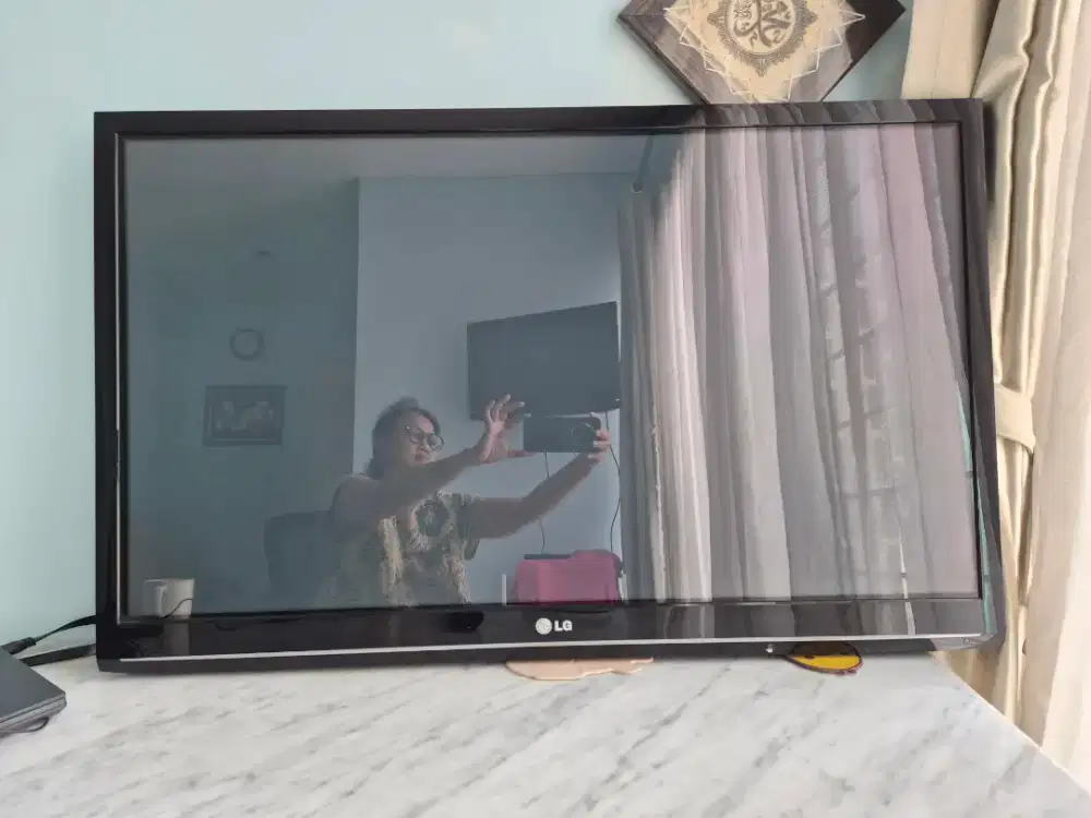 *DIJUAL TV PLASMA LG 42 INCH

Model: 42PJ35R-TA