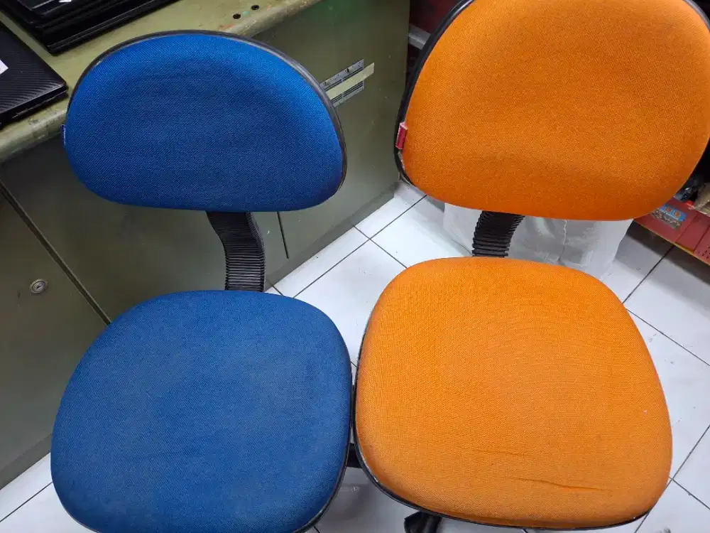 Dijual kursi kantor 2 pcs