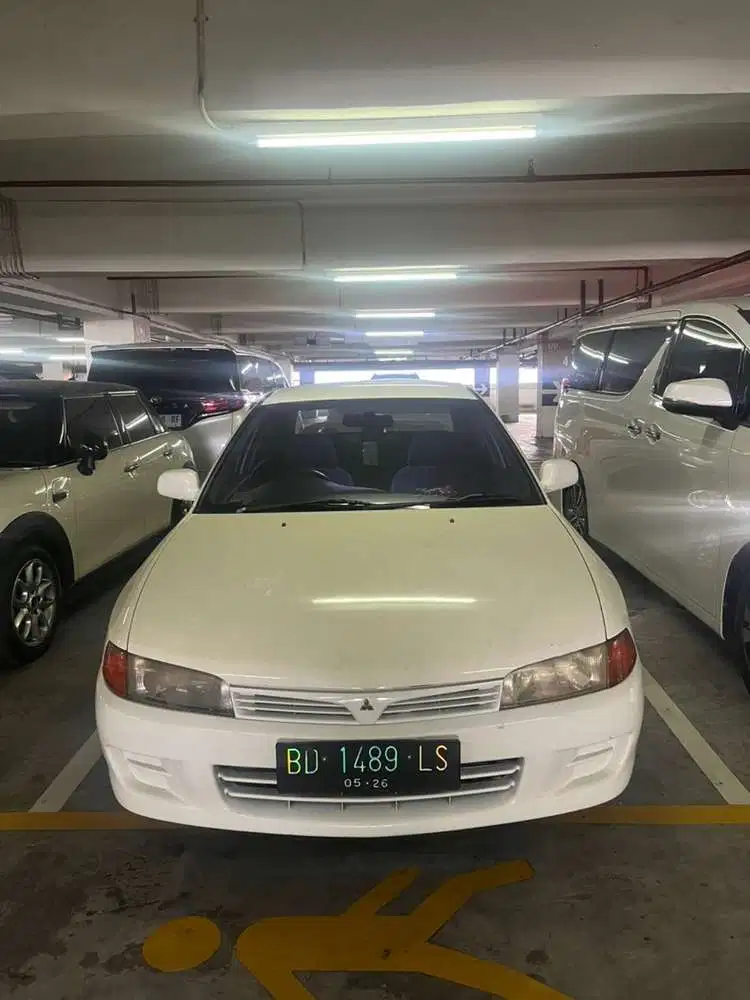Mitsubishi Lancer 2000 Bensin