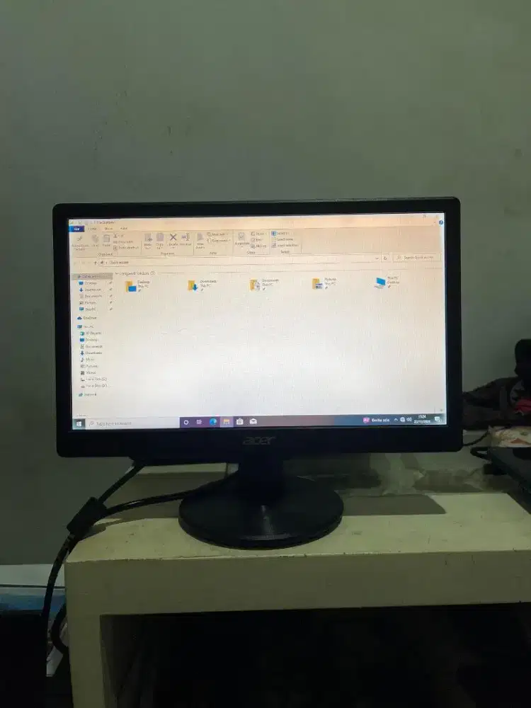 Monitor Saja PC Komputer 16 Inch