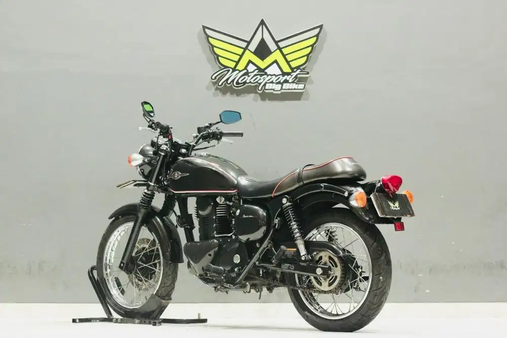 Kawasaki w250 estrella 250 like new Z650 KTM Duke390 er6n