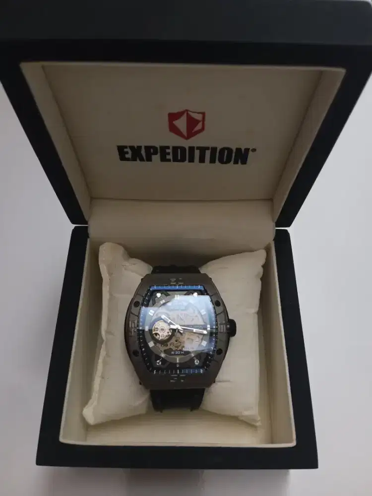 jam tangan exvedision JARANG pakai
