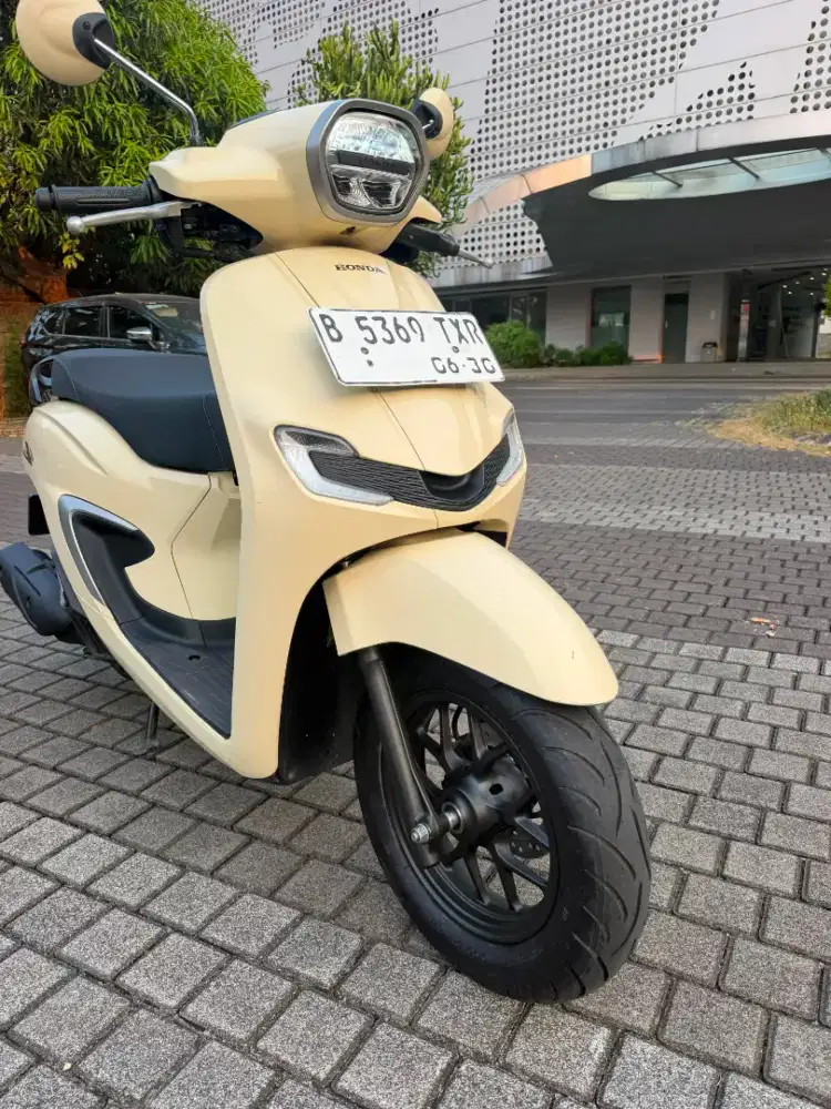 Honda staylo 160 thn 2025 KM 1RB perak