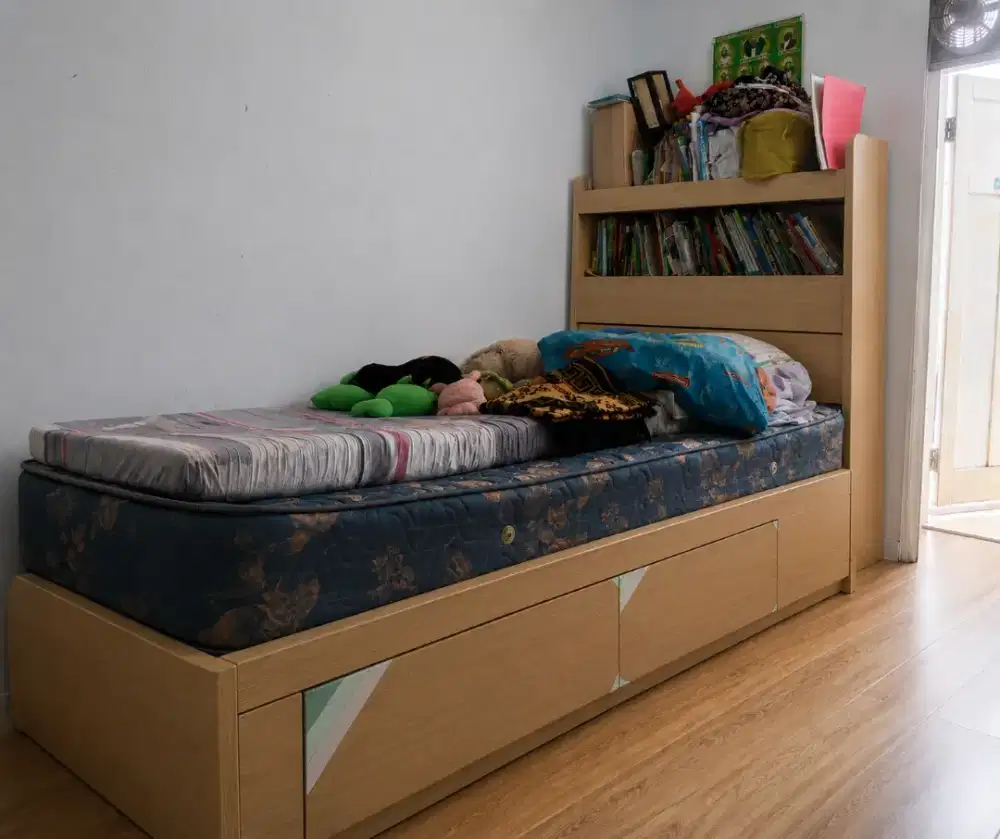 Tempat tidur +kasur