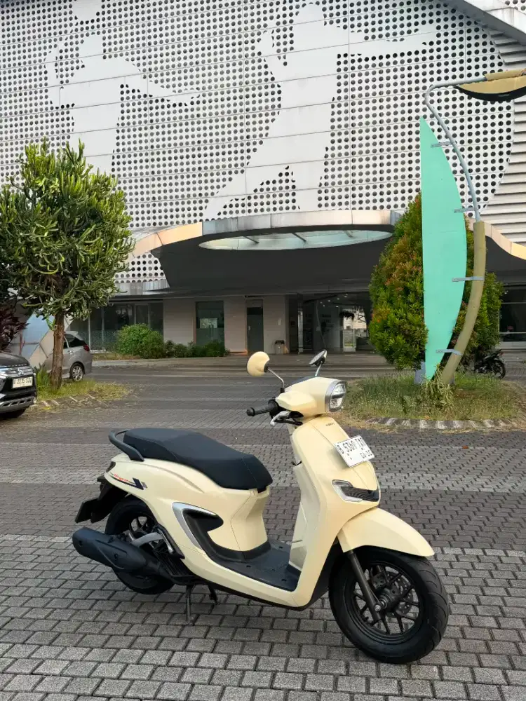 Honda staylo 160 thn 2025 KM 1RB perak