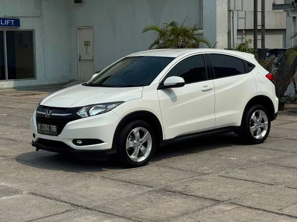 Tdp 15jt Honda HRV S CVT matic at 2017 Bensin