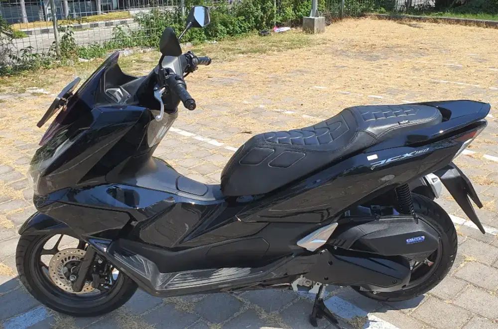 Honda PCX CBS 2025.