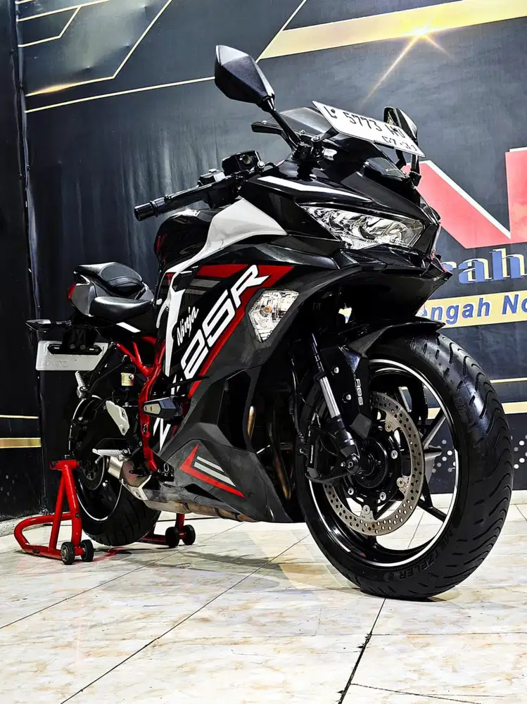 Kawasaki Ninja ZX25R ABS QS odo 2rb TH 2021 limited stock