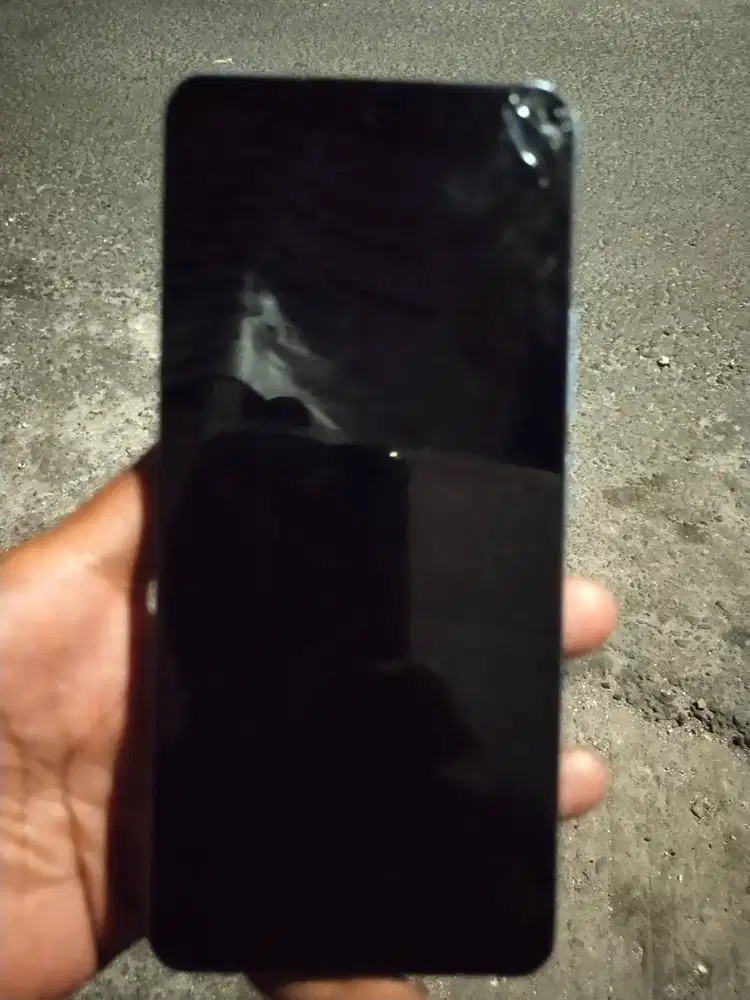 Iqoo z7x 5g ram 8/128 . Minus LCD ( batangan )