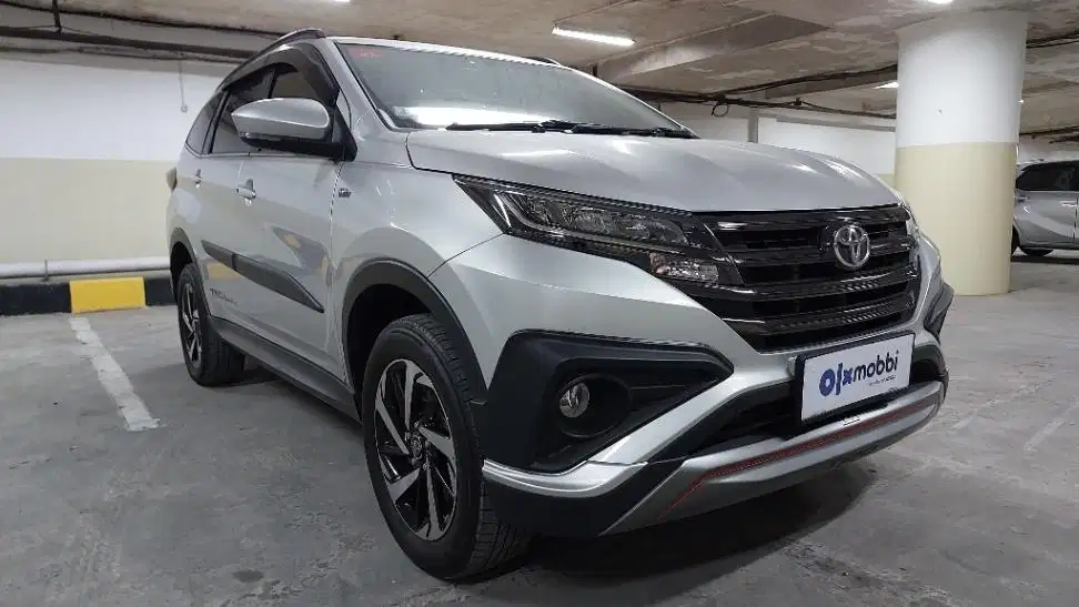 TDP 10 JT Toyota Rush 1.5 S Bensin-MT Silver 2020