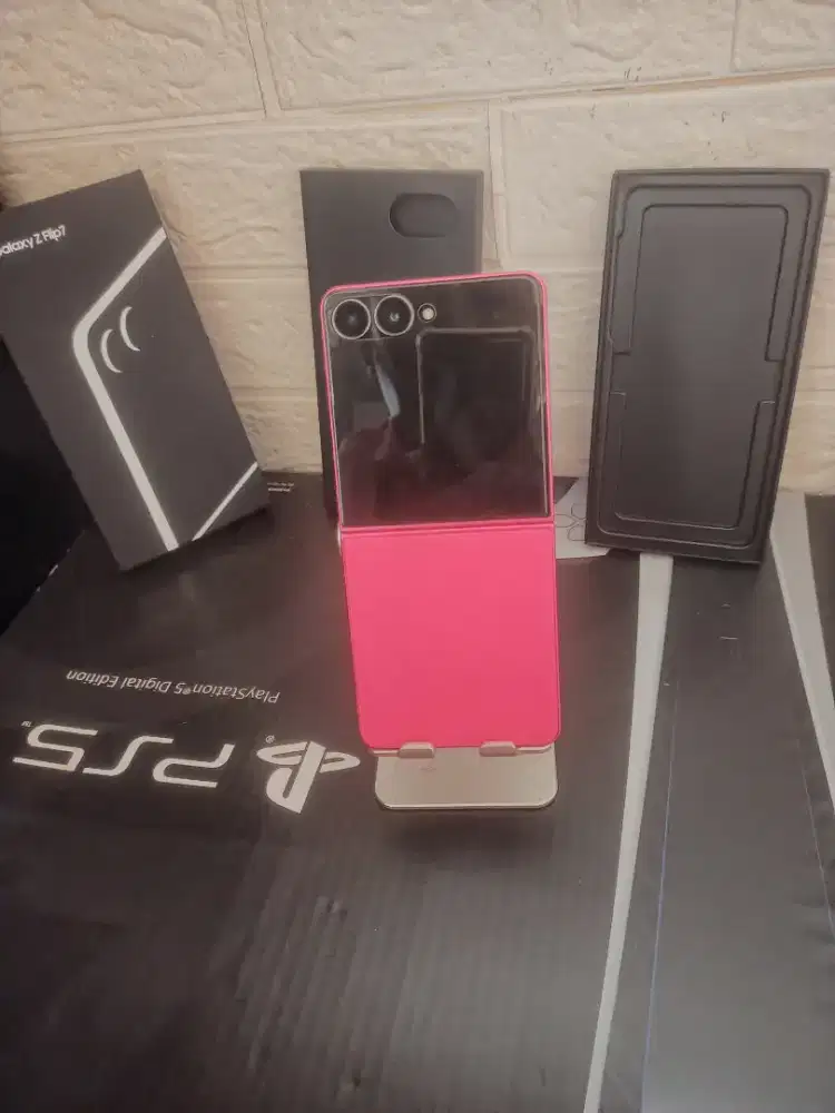 SAMSUNG GALAXY Z FLIP7 12/512GB CORAL RED INTER NO MINUS BISA TT