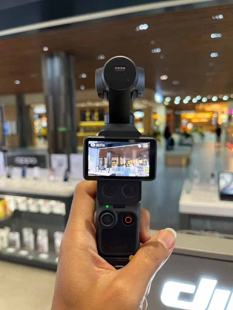 DJI Osmo Pocket 4