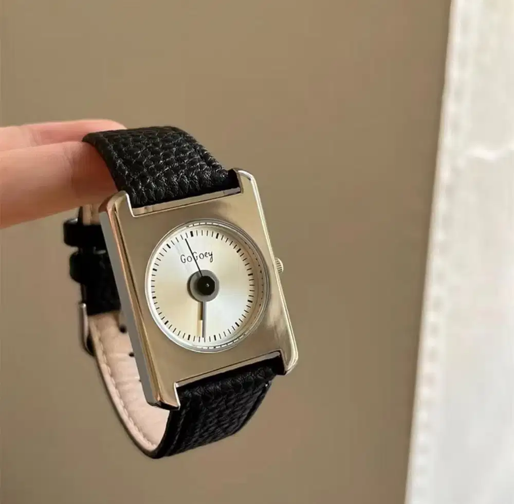 Jam tangan wanita gogoey aesthetic tali kulit mewah