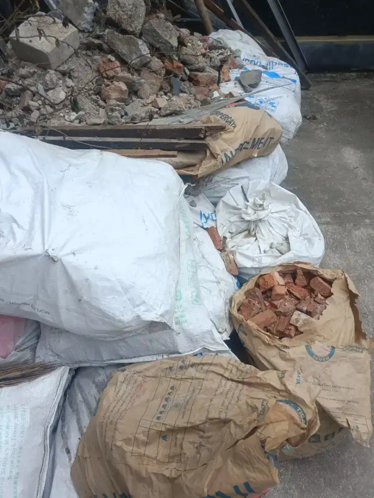 Puing sudah dikarungin 50-100karung