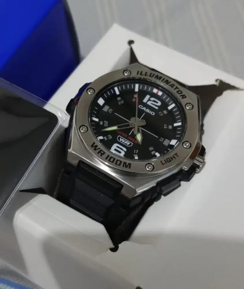 Casio MWA 100H 1A