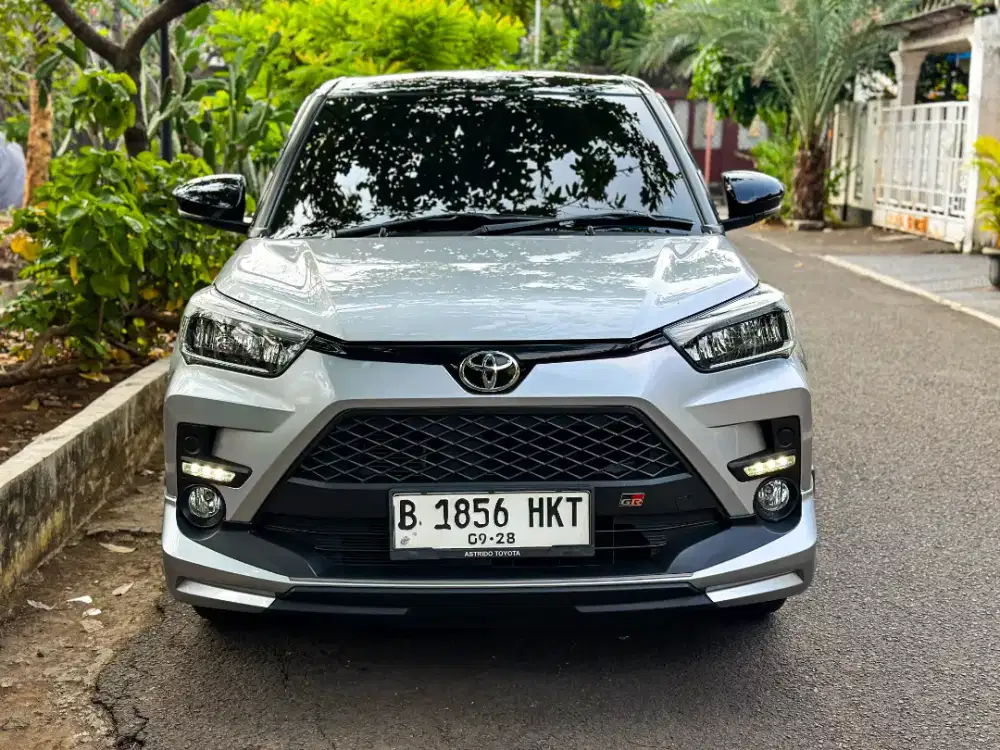 Raize GR 1.0 Turbo Cvt 2023 Silver DP 15jt Kredit Terbaik SeOLX!