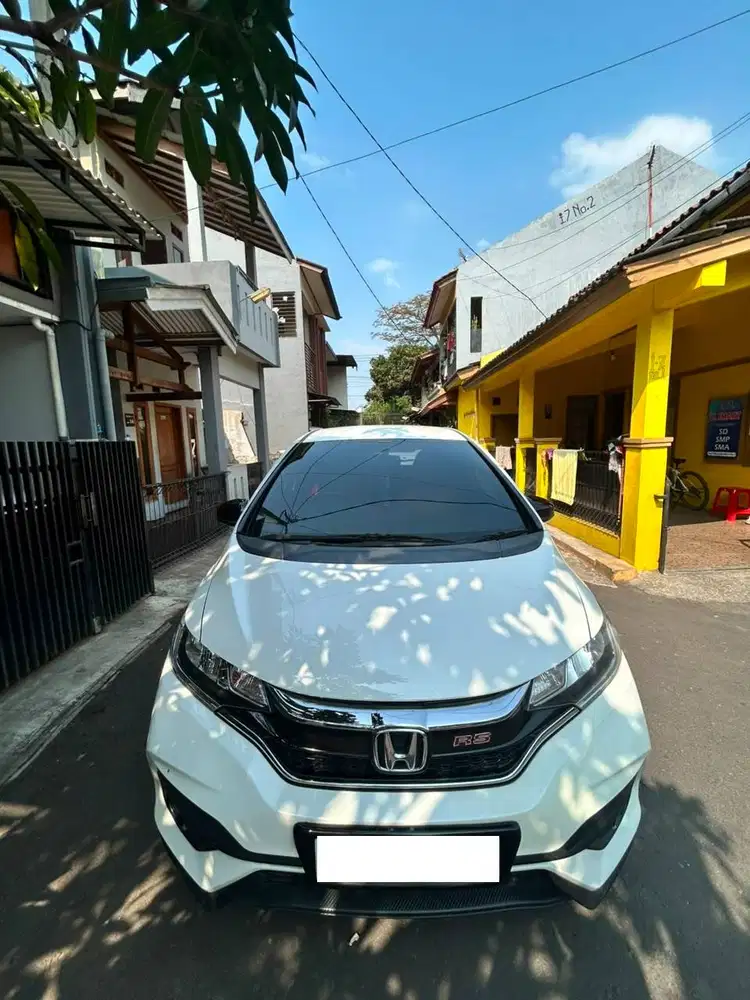 Honda Jazz RS 2018 – Putih Orchid Mutiara