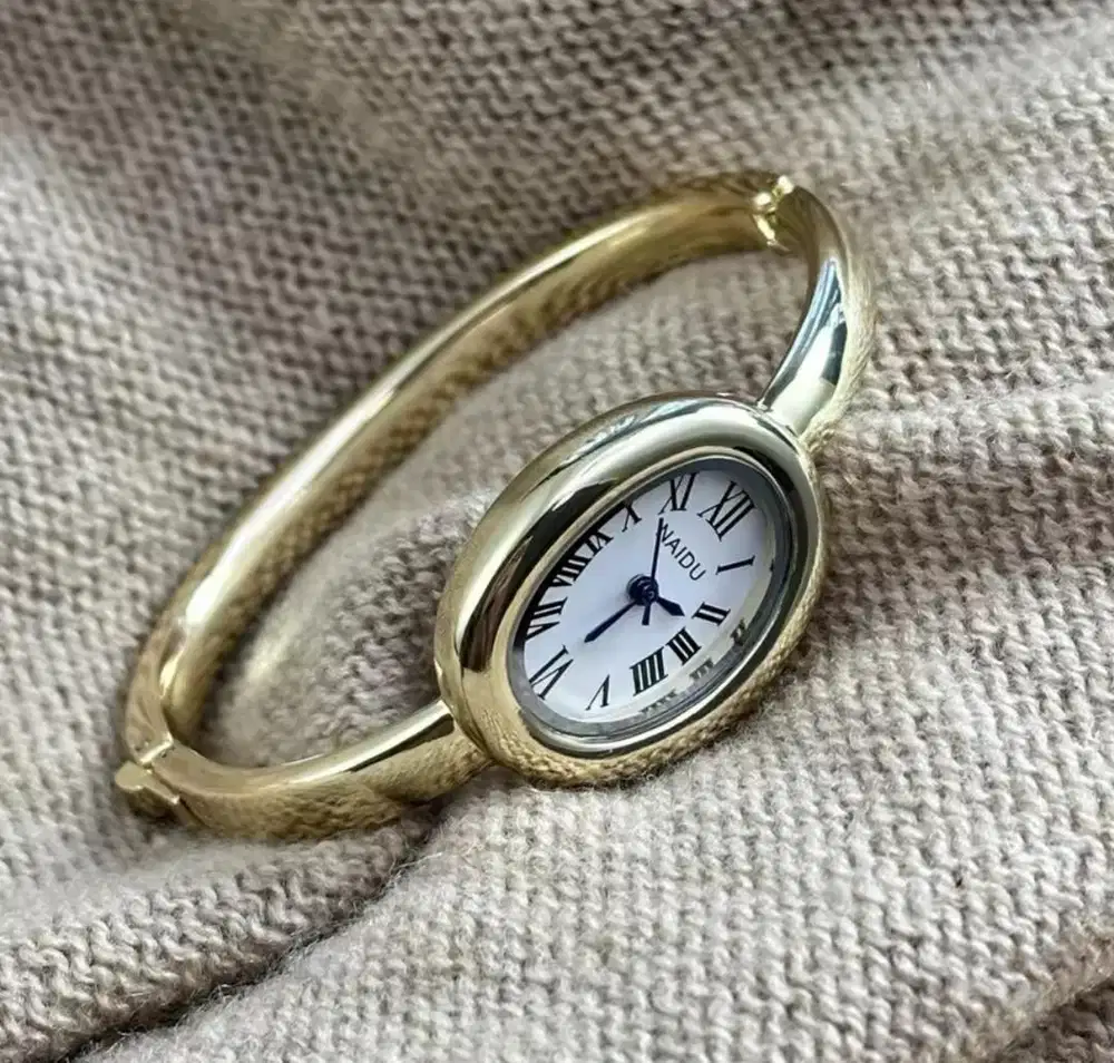 Jam tangan wanita Model Gelang Oval