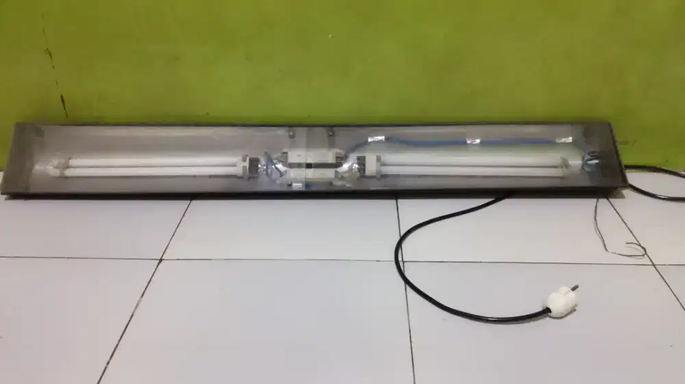 Lampu tanning arwana