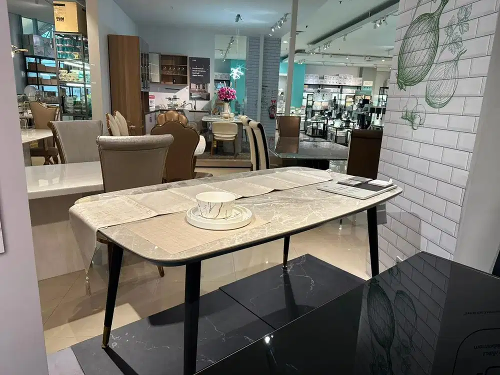 DIJUAL CEPAT.. MEJA MAKAN INFORMA EVIE DINING TABLE GREY