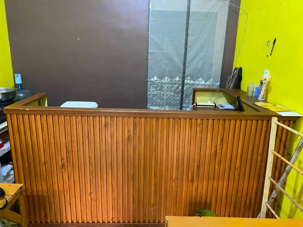 MEJA BAR BEKAS KONDISI MASIH BAGUS