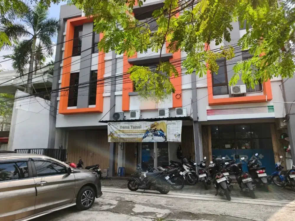 DISEWAKAN RUKO 3 LANTAI AREA PRIME LAWEYAN SOLO