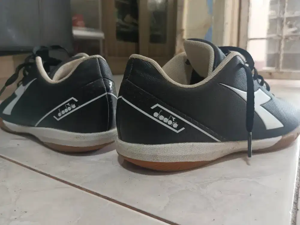 sepatu diadora tipe Pichichi 6 size 39