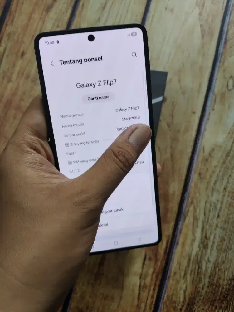 Samsung ZFlip 7 12/256 Fullset Resmi