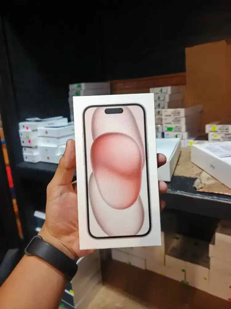 Iphone 15 128GB warna pink
