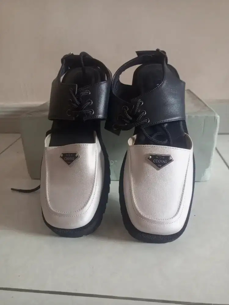 sepatu wanita fashionable