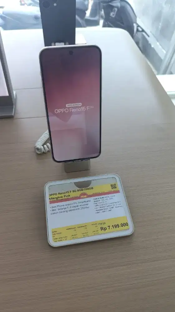 Oppo 15F ready .. Dapatkan promo cicilan tanpa DP free 1 kali cicilan