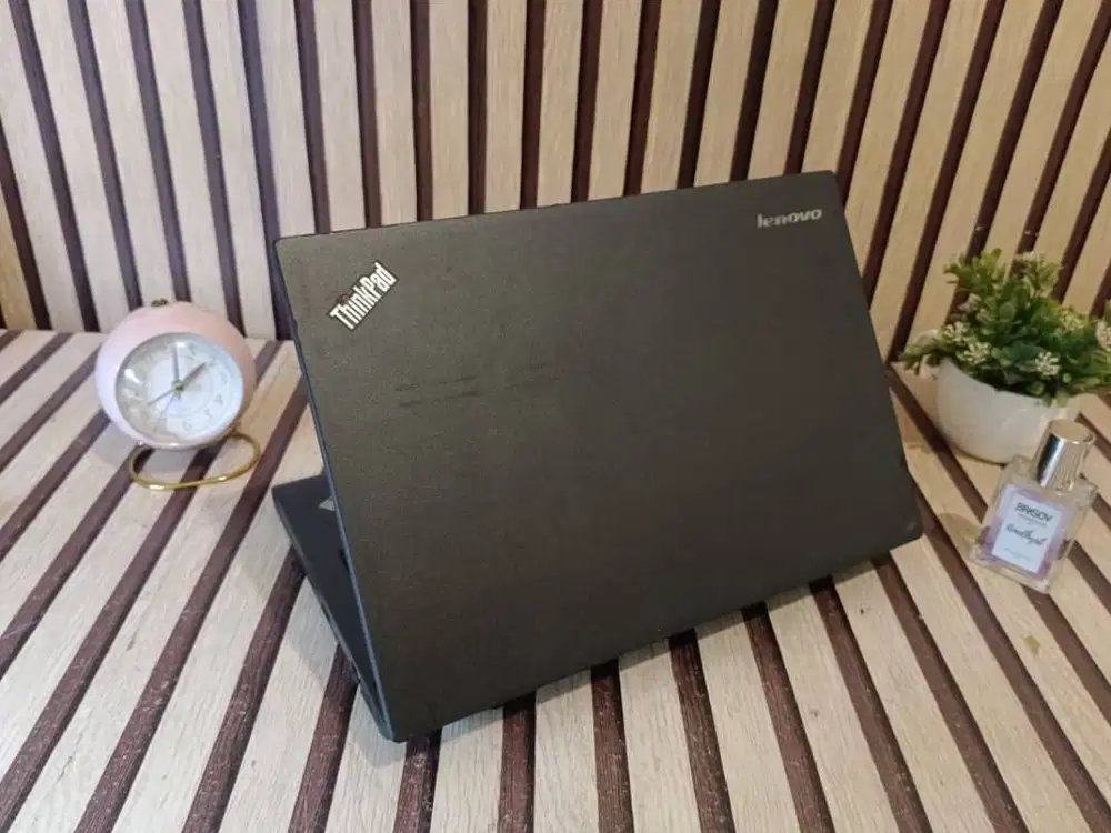 ThinkPad x240 Intel core i5-4200U Ram 8gb Hdd 500gb