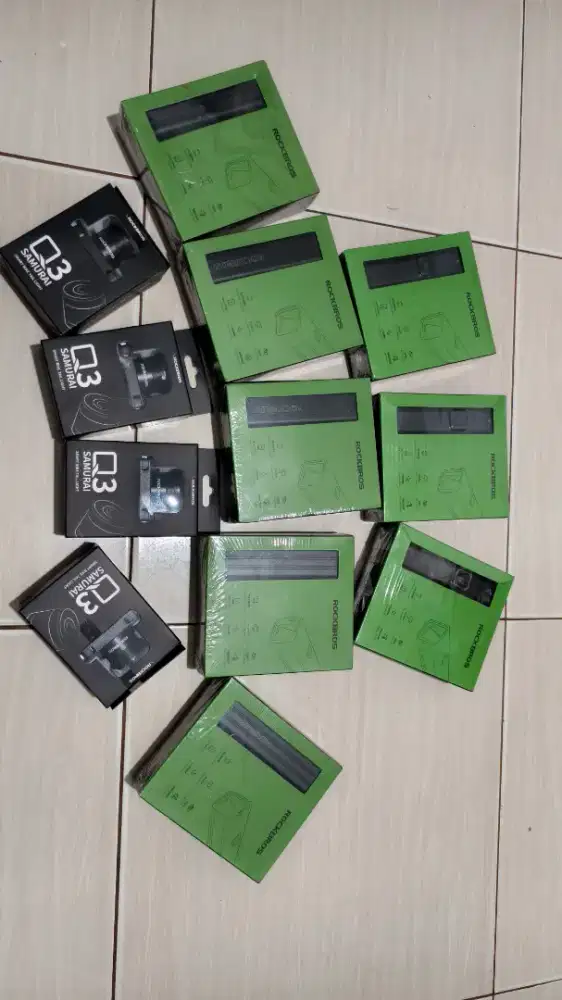 Lampu depan Rockbros RHL 1000 segel