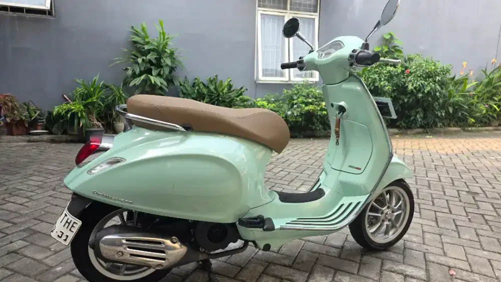 Di Jual Vespa Primavera ABS 2020 Green Relax KM 4900