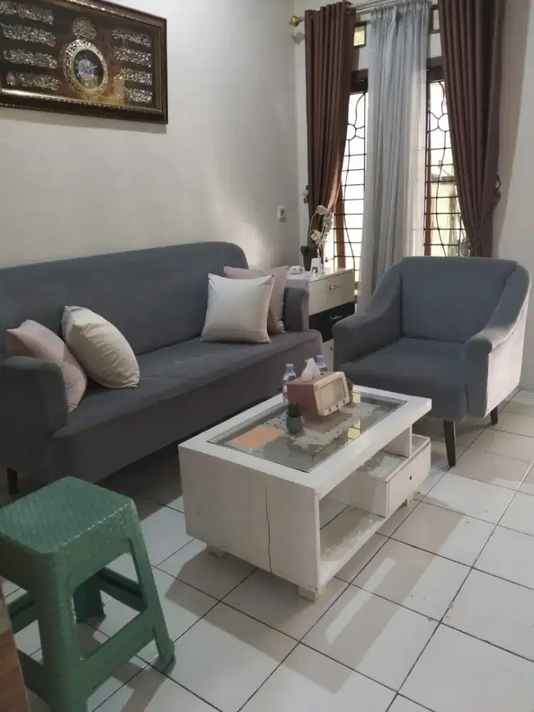Sofa minimalis (bekas tapi masih bagus)