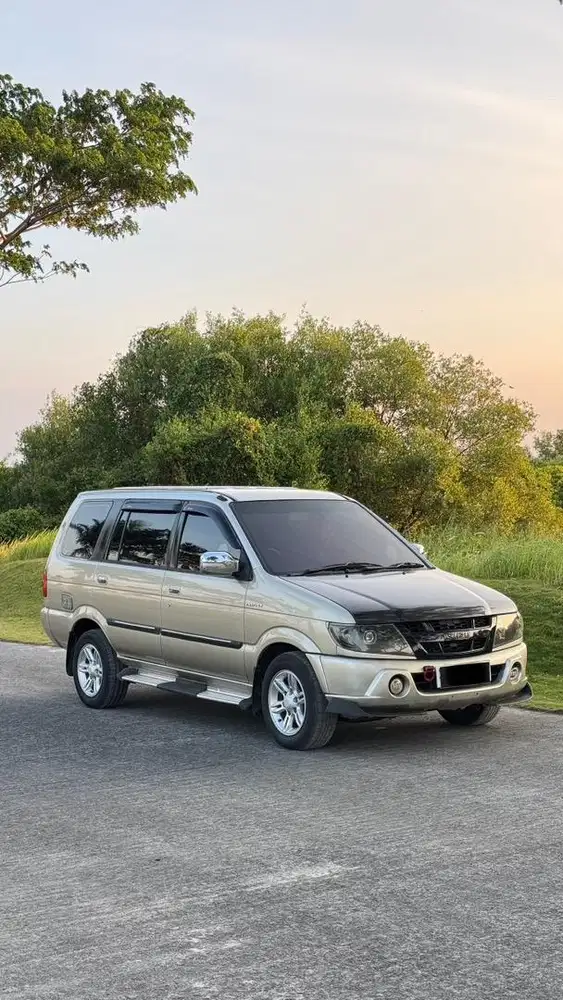 Isuzu Panther LS 2006