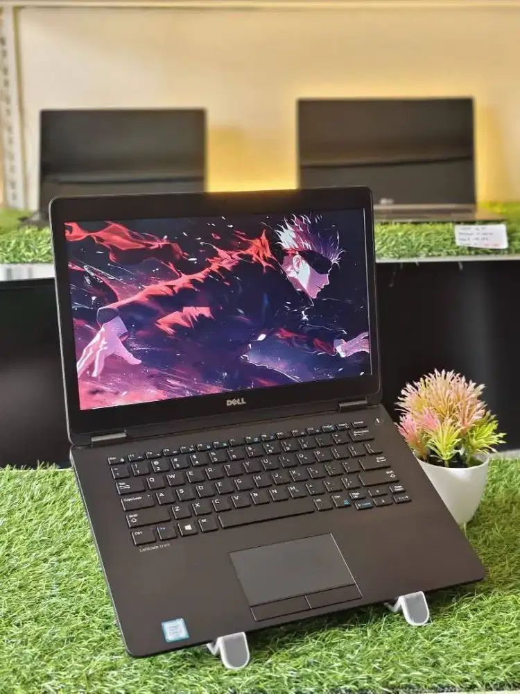 Laptop Dell 7470 Core i7 hadir dengan desain super tipis dan elegan