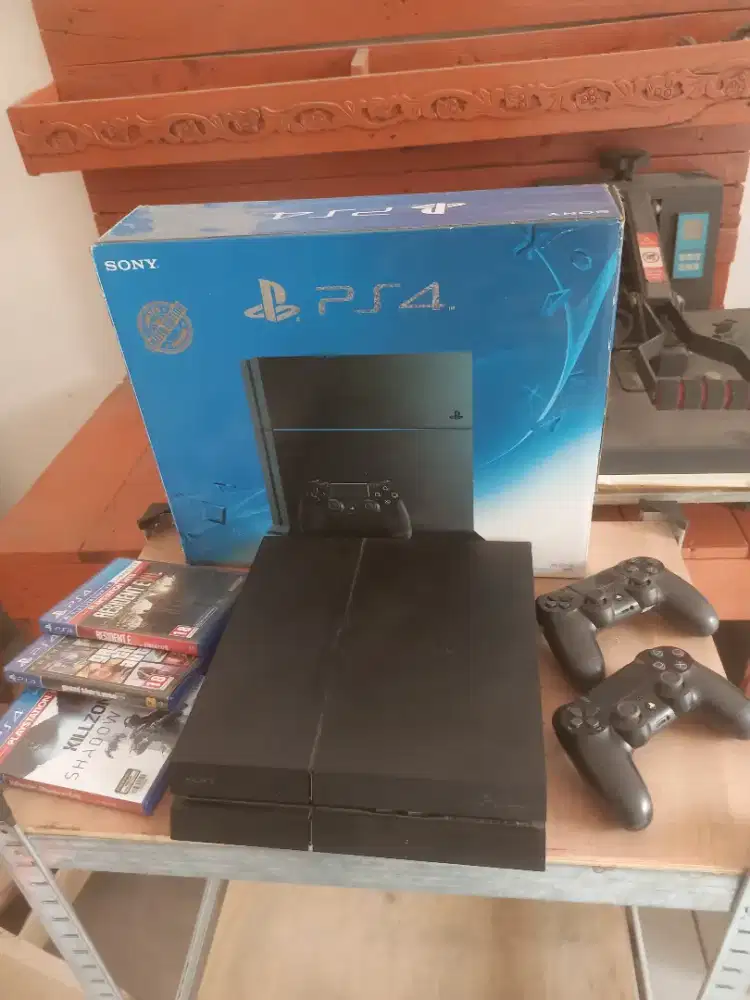 PS 4 Fat Seri 12 Ori