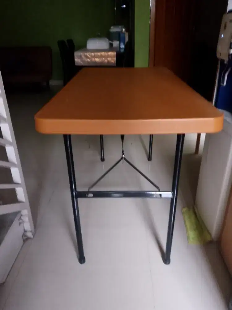 meja lipat serbaguna